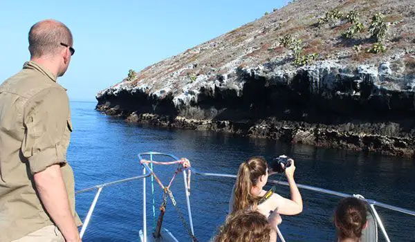 tour a la isla daphne galapagos 2023
