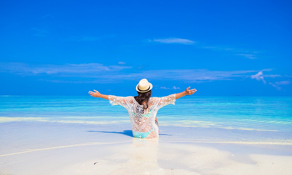 playa bahia borrero tour a la isla daphne galapagos